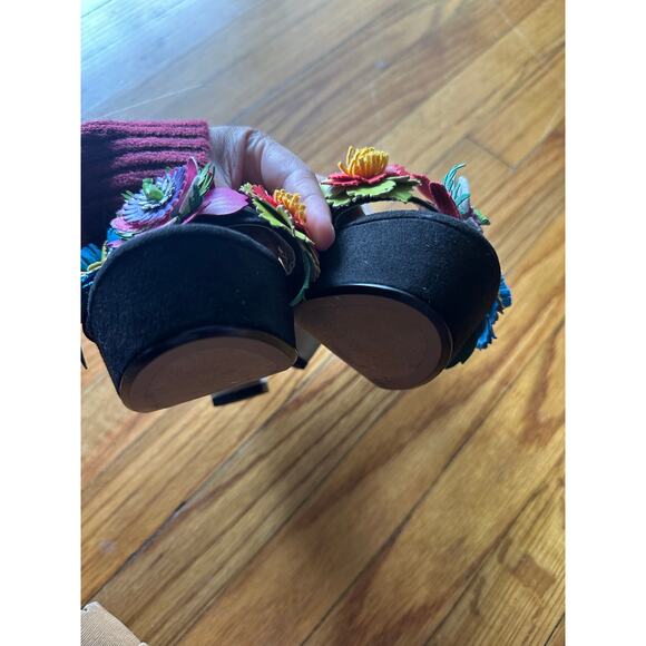 Betsey Johnson Milana Floral Platform Dress Sandals – Black Multi, Size 8.5 - Picture 7 of 8